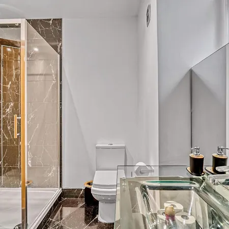 Сasa de vacaciones Charming 3br By Redcliffe Gdns *