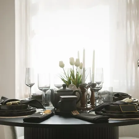 Apartment 22 Ravenson Kensington Exclusive Olympia Escape London