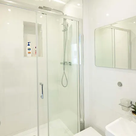 Charming Newly Refurb 2-bed 2-bath Entire With Ac Near Hyde Park, Paddington, Nottinghill And Kensington In Zone 1 Apartment
