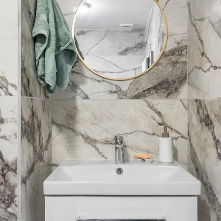 Modern Location Private Bathroom And Shared Kitchen 2 *