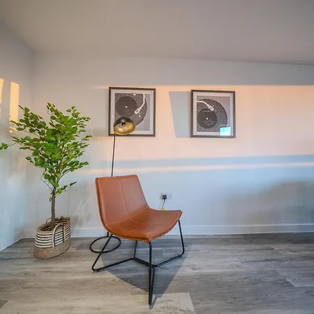 Luxury 3br Sleeps 10, & Park Views Apartamento Wembley