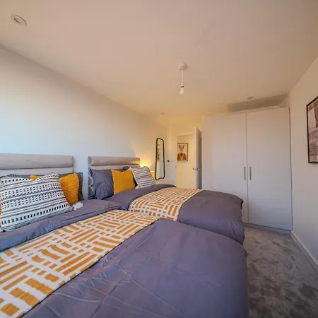 Apartamento Luxury 3br Sleeps 10, & Park Views Wembley