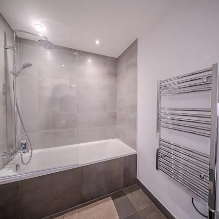 Luxury 3br Sleeps 10, & Park Views Apartamento *