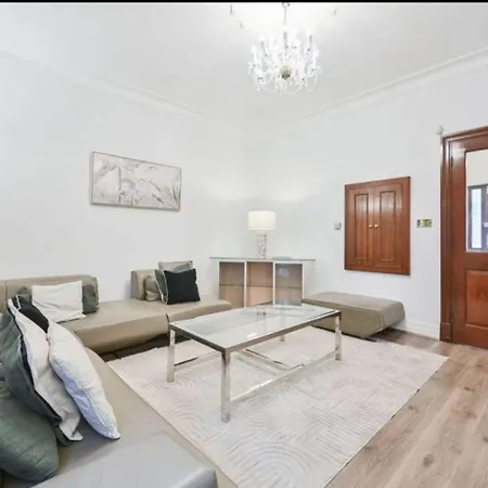 Aparthotel Carlton Court - Mayfair London