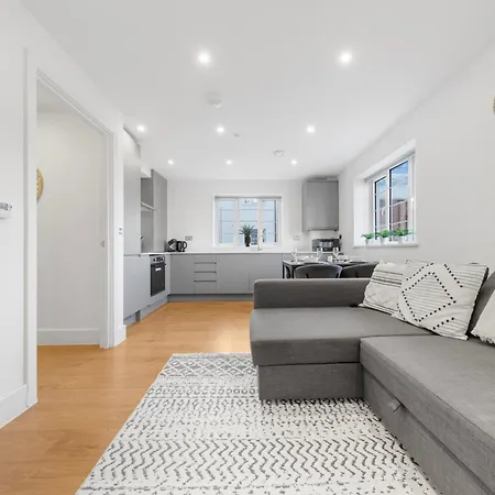 Stylish Nine Elms Vauxhall 1 Bedroom * Londra