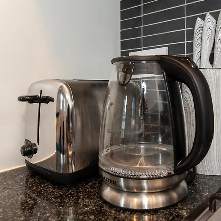 2-bedroom Flat In Embankment A Short Walk Away To Trafalgar Square Near Big Ben, Eye Apartament Londyn