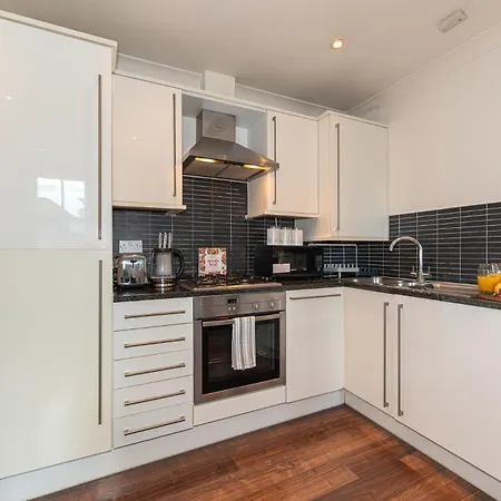 Apartament 2-bedroom Flat In Embankment A Short Walk Away To Trafalgar Square Near Big Ben, Eye Londyn