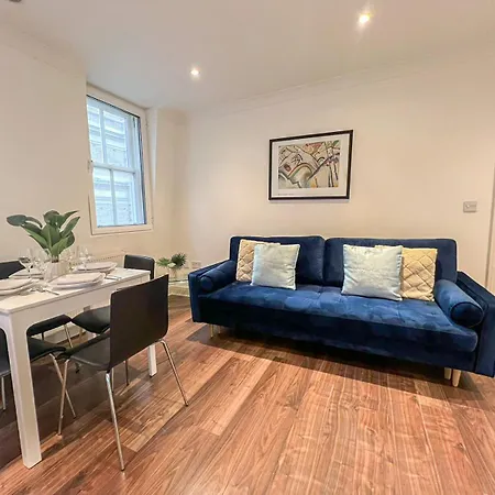 Apartament 2-bedroom Flat In Embankment A Short Walk Away To Trafalgar Square Near Big Ben, Eye Londyn
