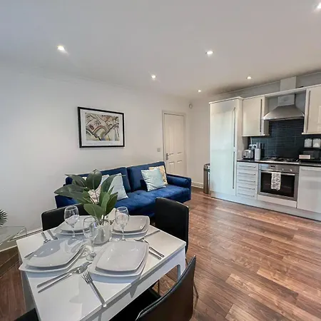 2-bedroom Flat In Embankment A Short Walk Away To Trafalgar Square Near Big Ben, Eye *