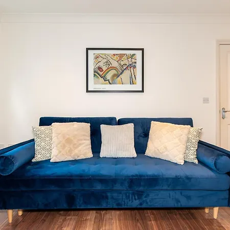 Apartament 2-bedroom Flat In Embankment A Short Walk Away To Trafalgar Square Near Big Ben, Eye Londyn