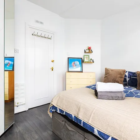 Ldn 2bd Near Bridge
