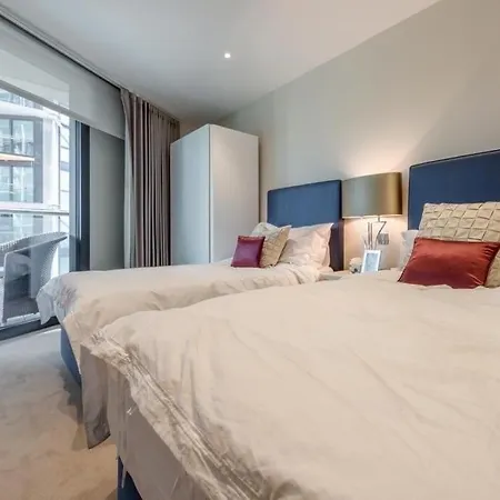 Amazing 2br Flat In Nine Elms Just 5 Minutes To Tube Apartment