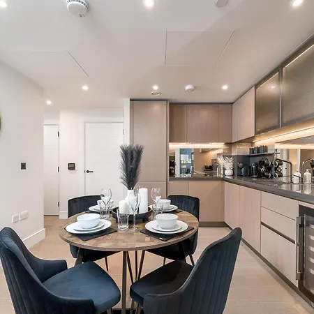 Battersea 2br Flat - Gym, Balcony, Parking, Great Location - Long Welcome * London