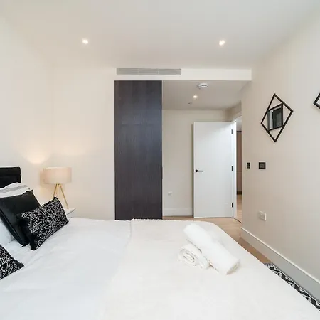 Battersea 2br Flat - Gym, Balcony, Parking, Great Location - Long Welcome London