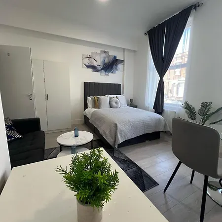 Apartamento Spacious 10 Mins To Metro 1 Min To The Bus Londres