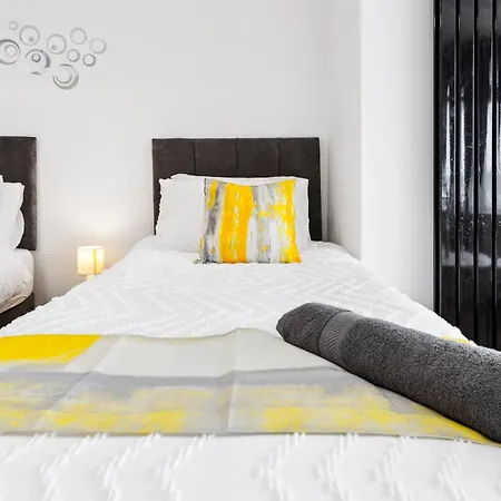 Bright 4br 2ba Gem In Wembley - Sleeps 8 *