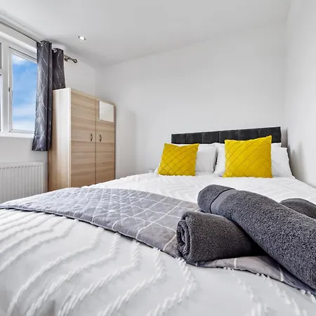 Bright 4br 2ba Gem In Wembley - Sleeps 8 Apartamento Harrow