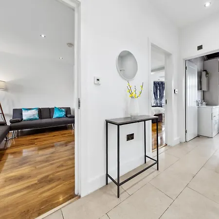 Bright 4br 2ba Gem In Wembley - Sleeps 8 * Harrow