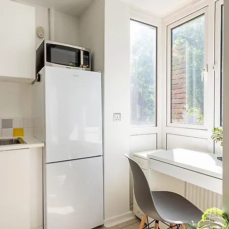 Bright & Cosy One-bed