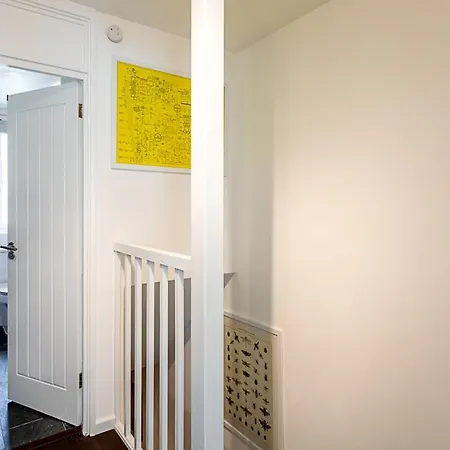 Apartment Bright & Cosy One-bed London