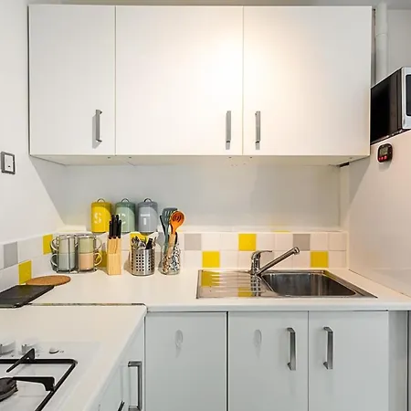 Apartment Bright & Cosy One-bed London