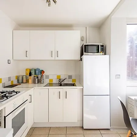 Apartment Bright & Cosy One-bed London