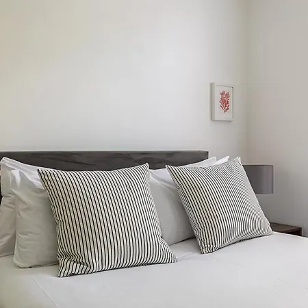 Bright & Cosy One-bed London