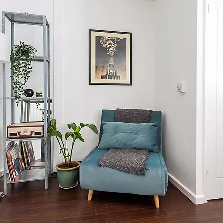 Bright & Cosy One-bed Apartment *