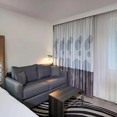 Novotel Tower Bridge Hotel 4*
