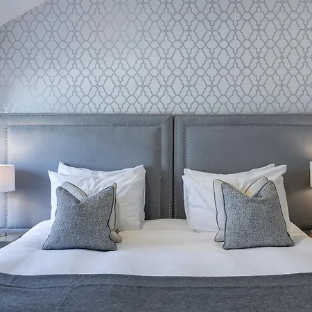 Aparthotel Chilworth Court