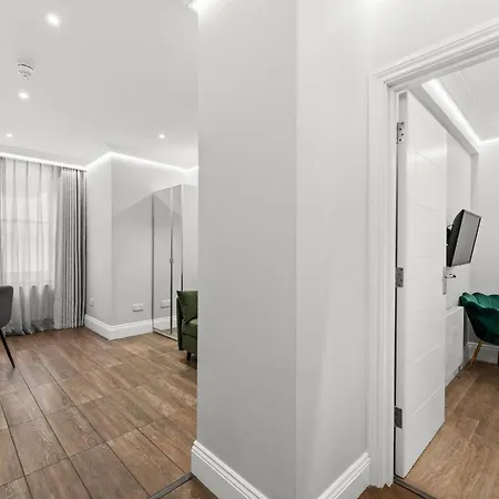 Cleveland Residences Russell Square Апартаменты Лондон