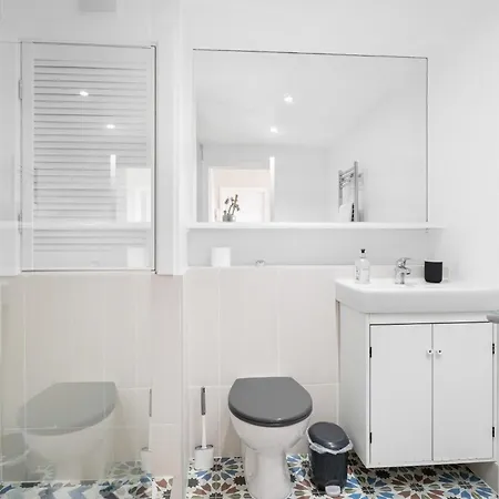 Apartment Amazing Floor Flat With View London
