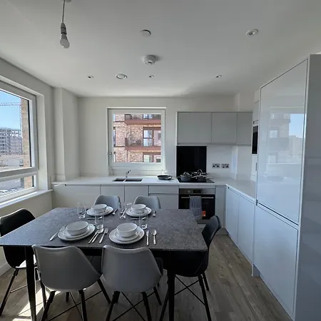 Apartment Riverview 2bedroom 2bathoom Airport *