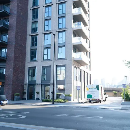 Luxury 2br With Views And By Station Canning Town * London