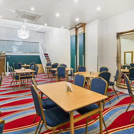 Western Greater London 3*