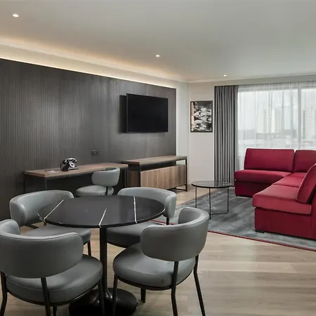 London Stadium Hotel, A Member Of Radisson Individuals Hotel