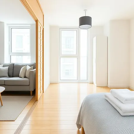 Apartment 2 Bed Flat With Balcony In Dalston London