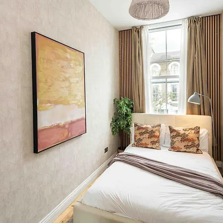 Apartment Cute 1 Bedroom With Sofa Bed By Line Station *