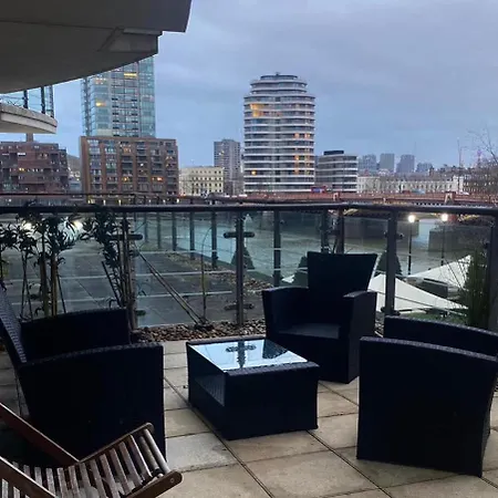 2 Bed With Large Terrace דירה