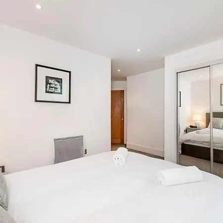 2 Bed With Large Terrace *