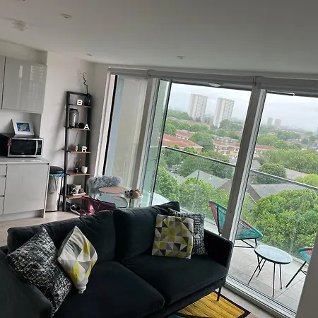 Apartment 3 Beds With Fabulous Views *