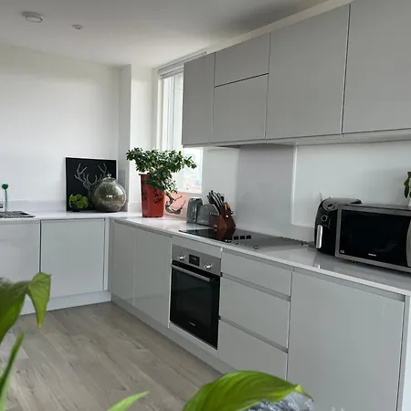 Apartment 3 Beds With Fabulous Views London