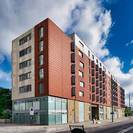 Staycation In Stratford E15 Ideal For 3