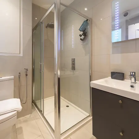 Luxury 3bd 3bth Knightsbridge, South Kensington * London