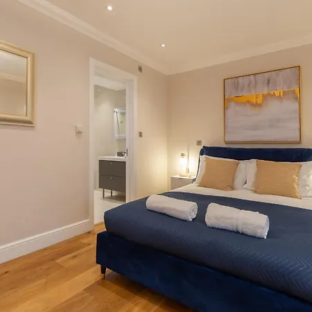 Apartment Luxury 3bd 3bth Knightsbridge, South Kensington London