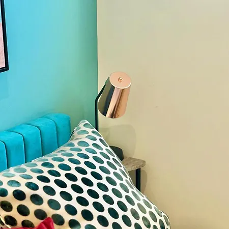 Chic Ensuite - 10% Off - 3 Min To Trains -pass The Keys *