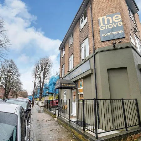 Apartment Lovely In With Patio, Cleaning Included London