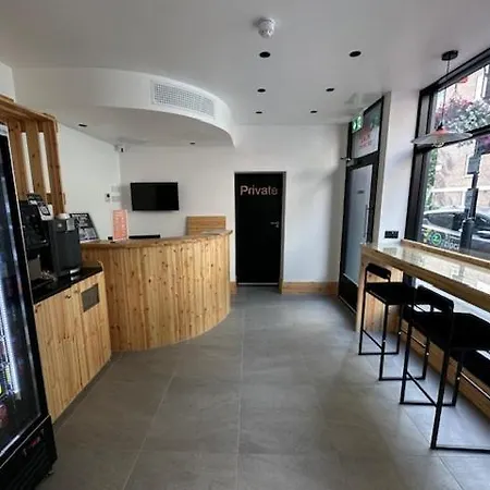 Easyhotel Paddington Отель