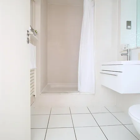Tower Bridge - Stunning 2 Bed Ensuite Flat Apartment *