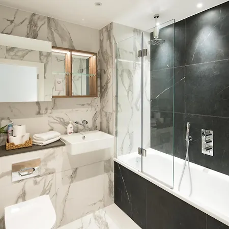 Beautiful In With Balcony-covent Gardens Apartamento *